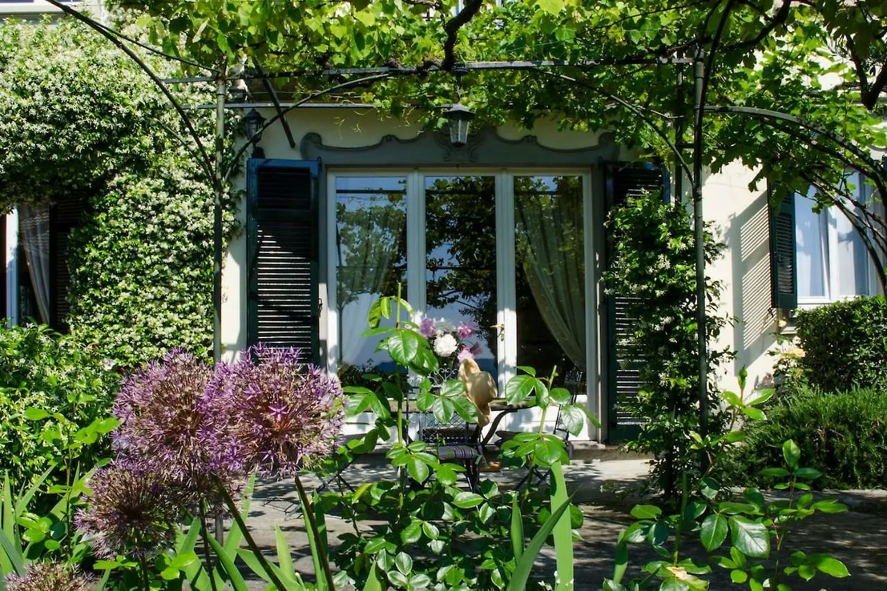 Altido Villa Sveva Lake Como 0*,  Italy